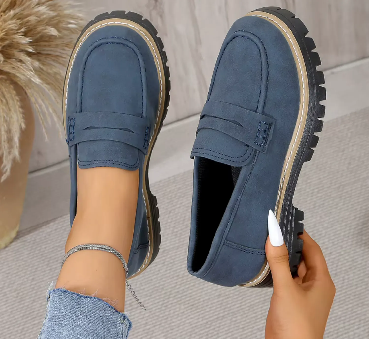 CUTE & COMFY SLIP ON LOAFER