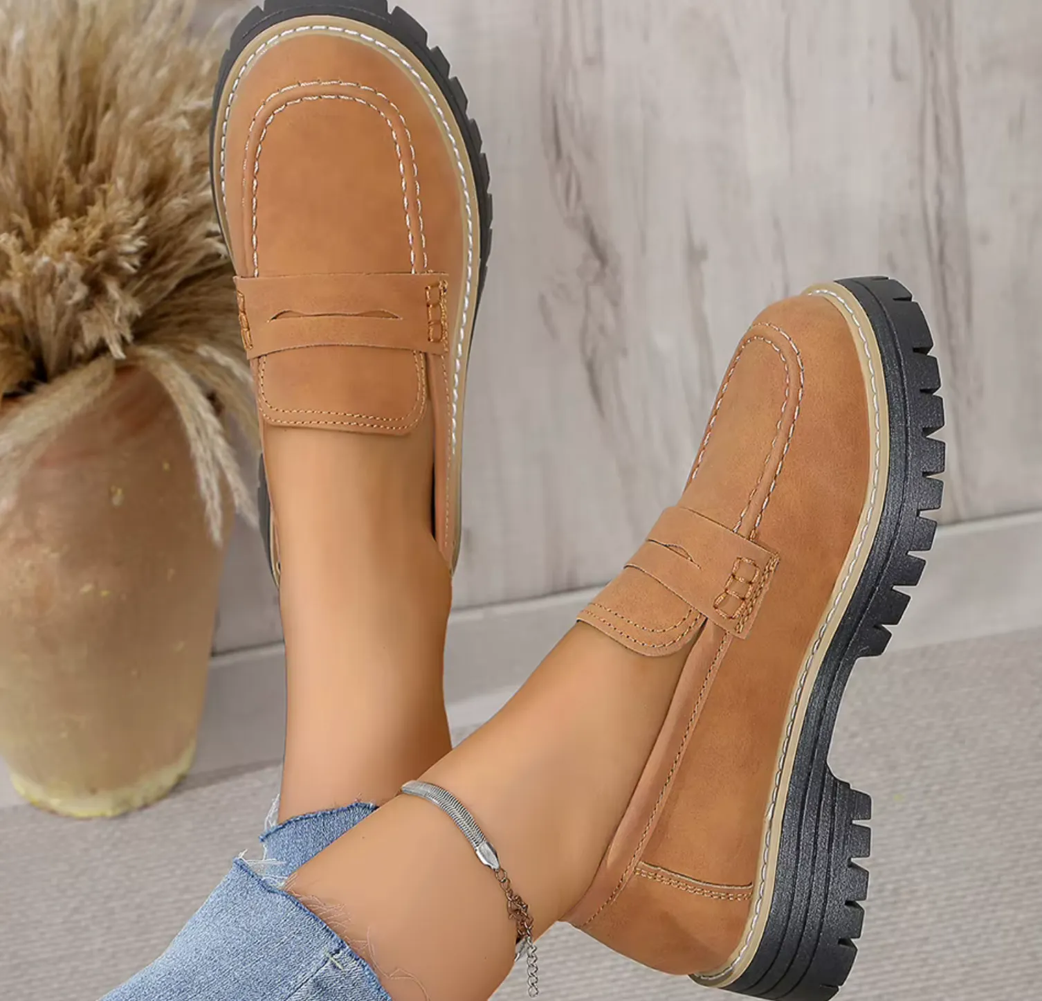 CUTE & COMFY SLIP ON LOAFER